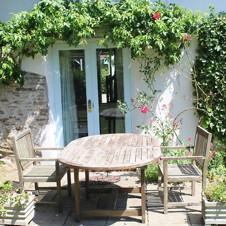 Munden House Guest House Sherborne  Exterior photo