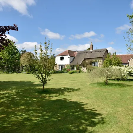 Munden House Guest House Sherborne  Exterior photo