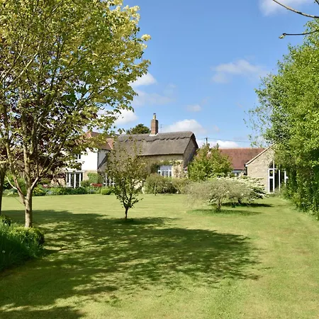 Munden House Guest House Sherborne  Exterior photo