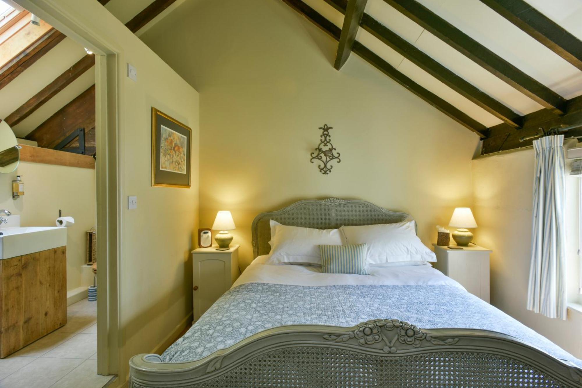 Munden House Country house